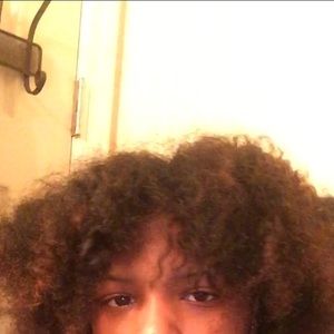 Meet your Posher, Chrissy